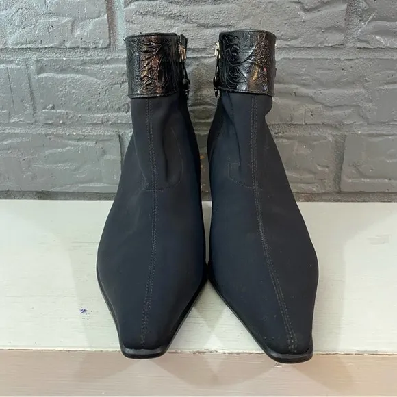 -DONALD J PLINER BLACK LUCYA POINTED TOE BOOTIES