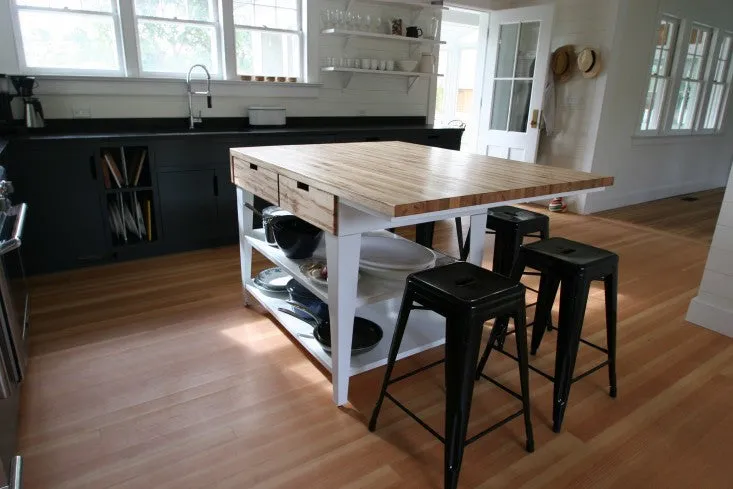 AMAGANSETT KITCHEN ISLAND