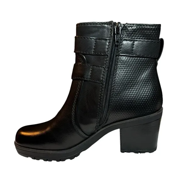 Bare Traps Towanda  Lug Sole Booties size 5.5