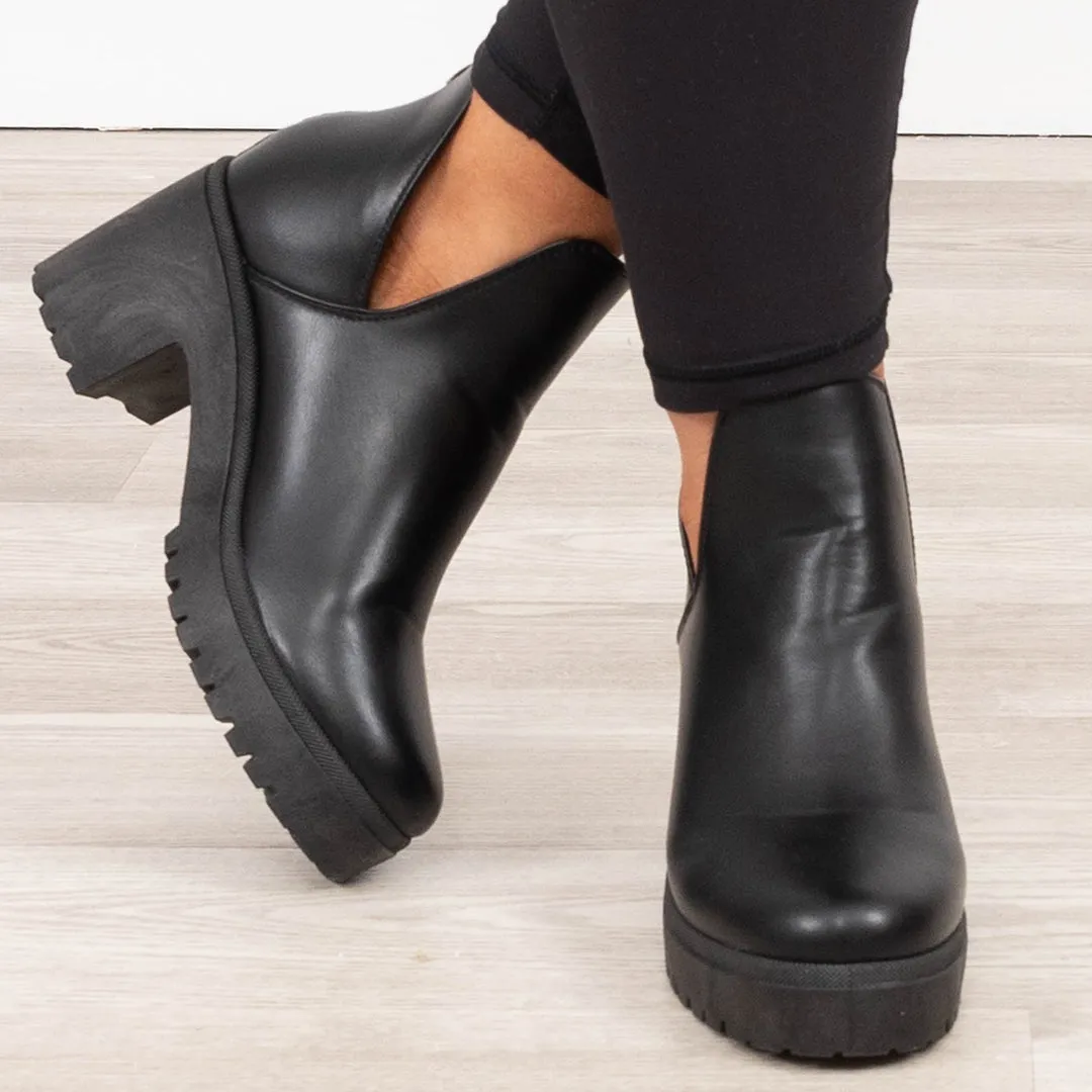Big Steps Booties, Black