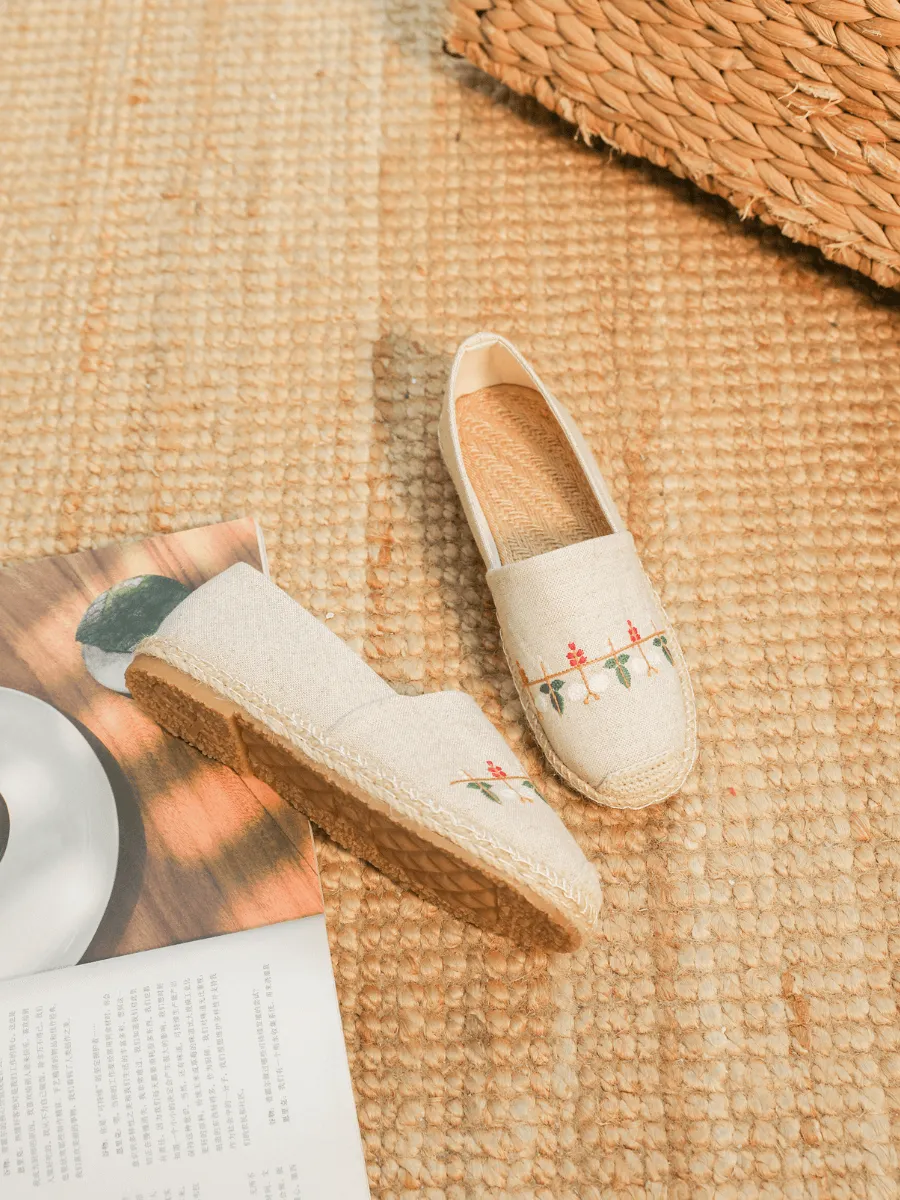 Blossom Embroidered Linen Espadrilles - Beige
