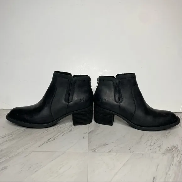 Born Reece Black Leather Bootie 10M