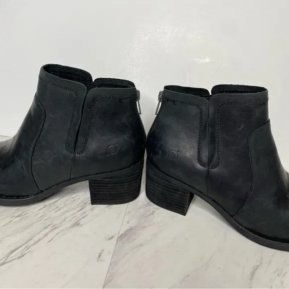 Born Reece Black Leather Bootie 10M