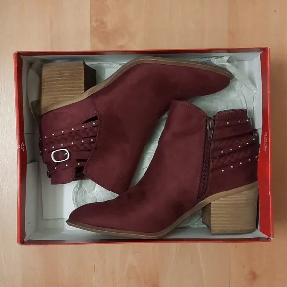 Carlos by Carlos Santana Malbec Ashby Bootie