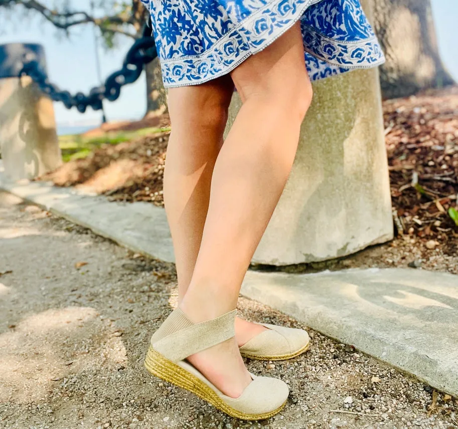 Charleston Shoe Co. Chloe Closed-Toe Sandal