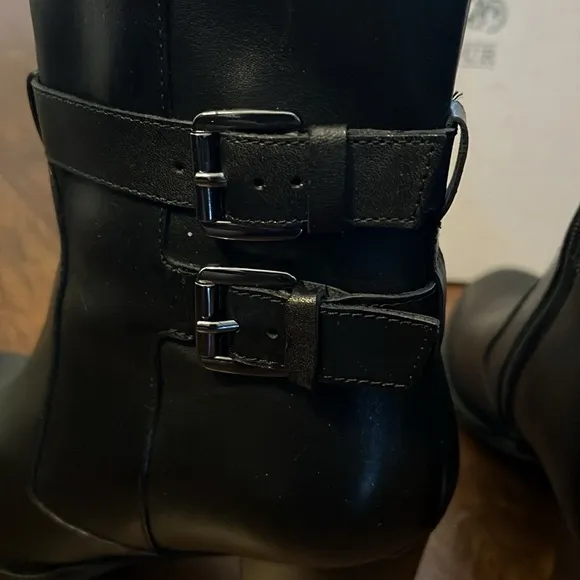 Coach And Four Ermina Bootie Ladies 8.5