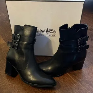 Coach And Four Ermina Bootie Ladies 8.5