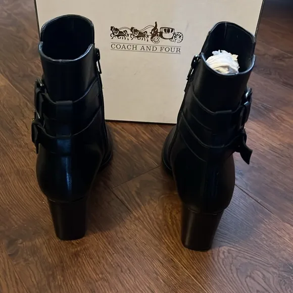 Coach And Four Ermina Bootie Ladies 8.5