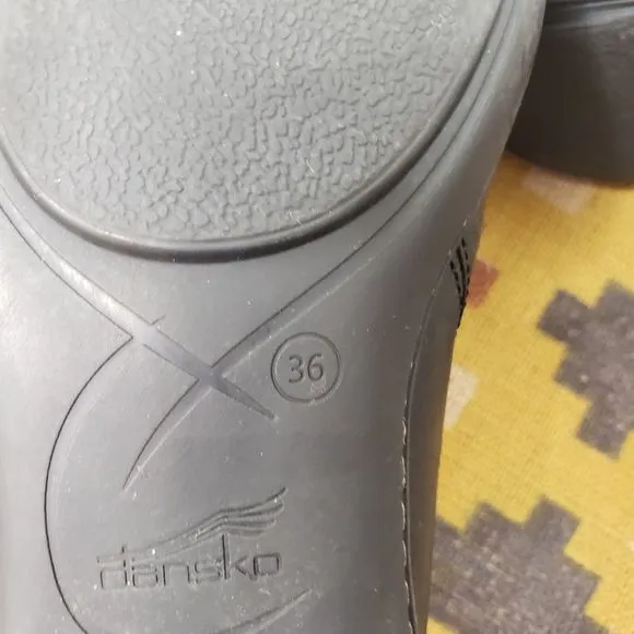 Dansko Bonita Bootie Size 5.5-6