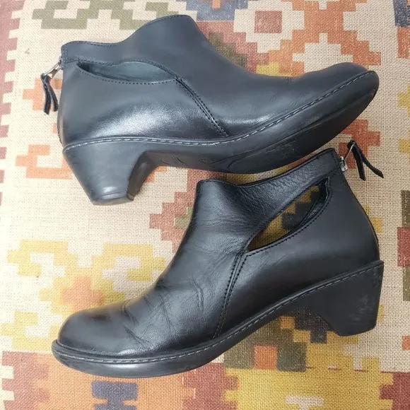 Dansko Bonita Bootie Size 5.5-6
