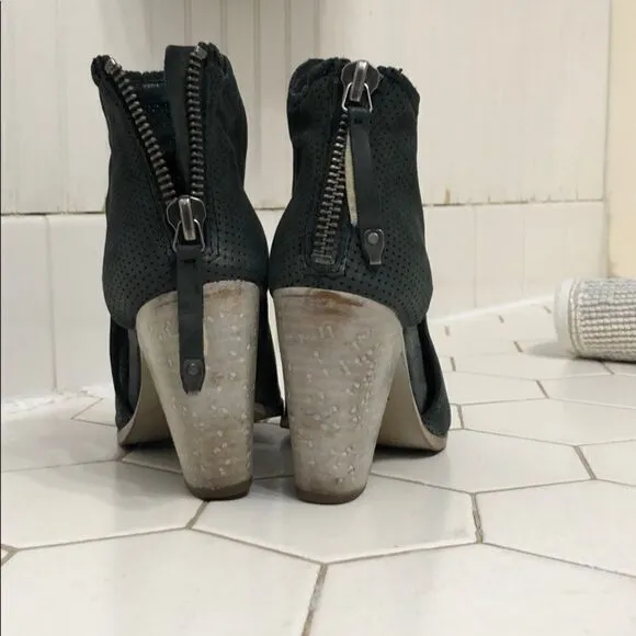 Dolce Vita Gray &amp; White Peep Toe Booties