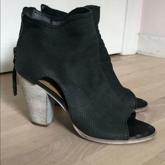 Dolce Vita Gray &amp; White Peep Toe Booties