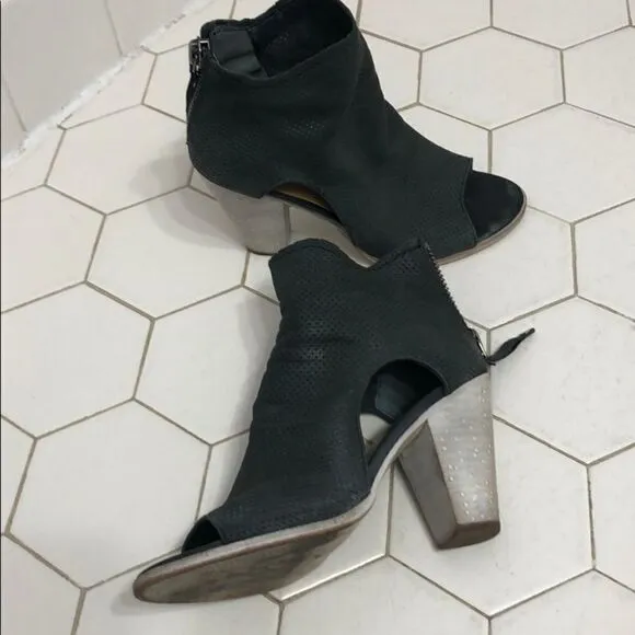 Dolce Vita Gray &amp; White Peep Toe Booties