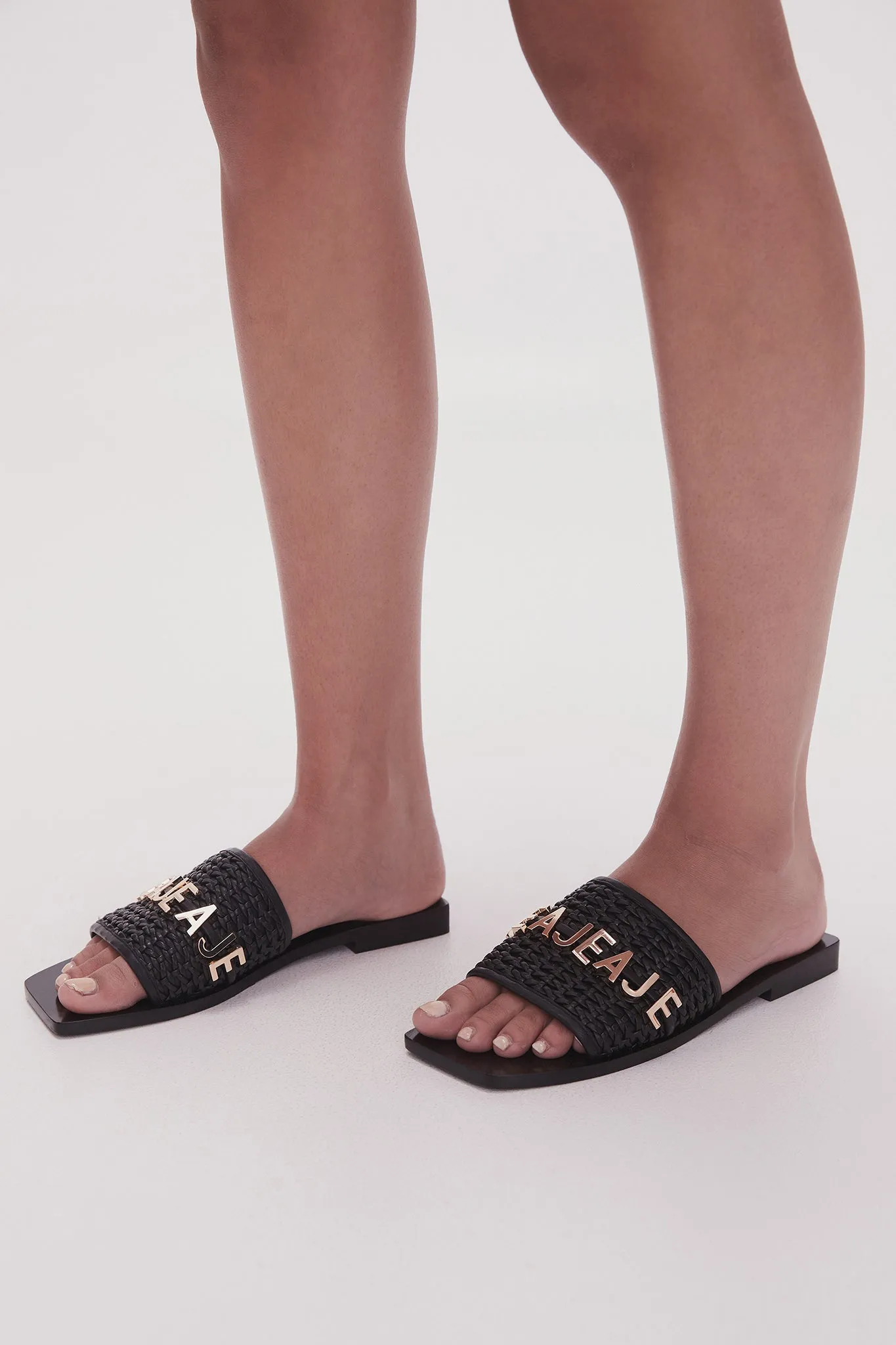 Esme Woven Logo Slide
