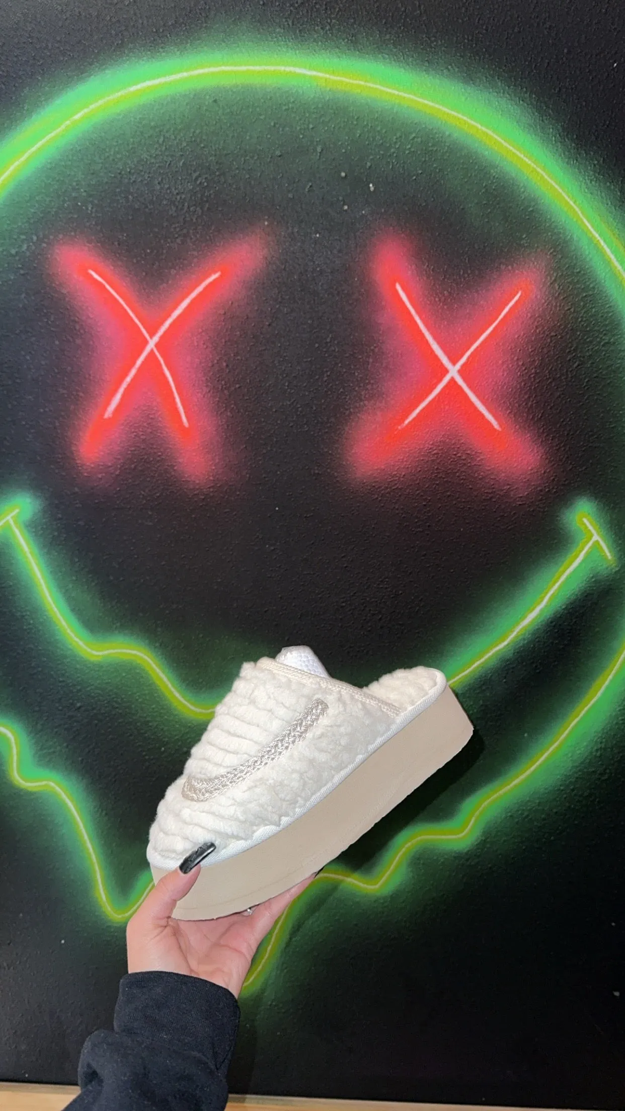 Fuzzy platform slides