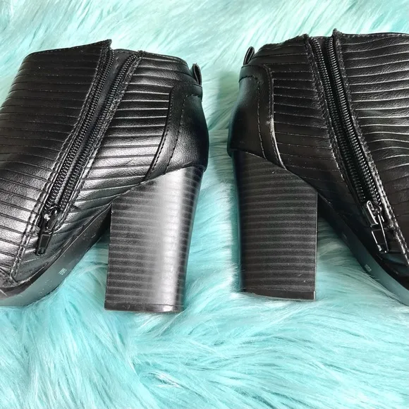 G BY GUESS Moto Biker Block Heel Booties Womens 6.5