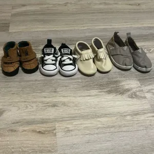 Grow with me baby shoe bundle polo/ converse not included clay/Toms preloved ❤️
