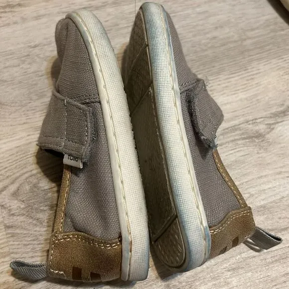 Grow with me baby shoe bundle polo/ converse not included clay/Toms preloved ❤️
