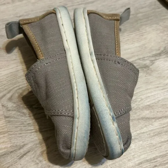 Grow with me baby shoe bundle polo/ converse not included clay/Toms preloved ❤️