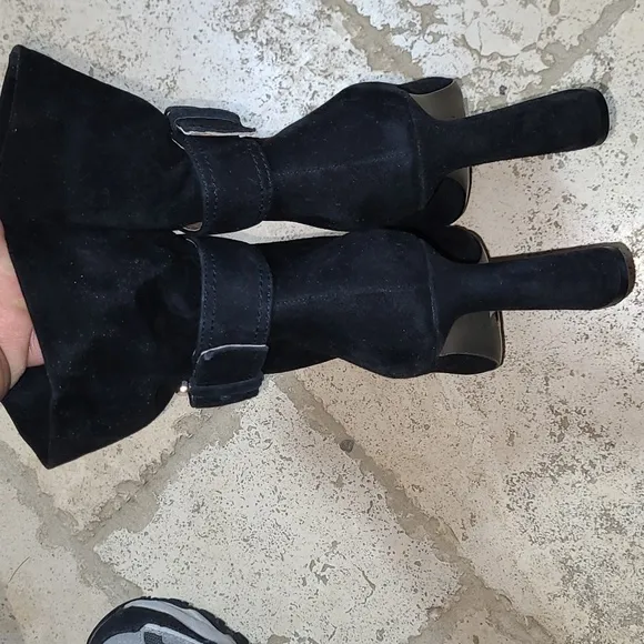 Joie black suede Alby Bootie Size 9.5