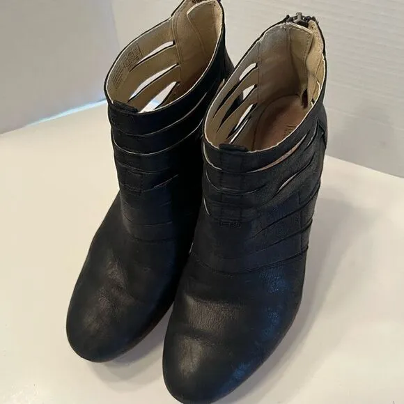 Josef Seibel Bonnie Black Leather Ankle Stacked Block Heel Booties EUR 39 / 8