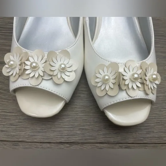 KAREN SCOTT Irmaa Slingback Peep-Toe Pumps size 8 NIB!
