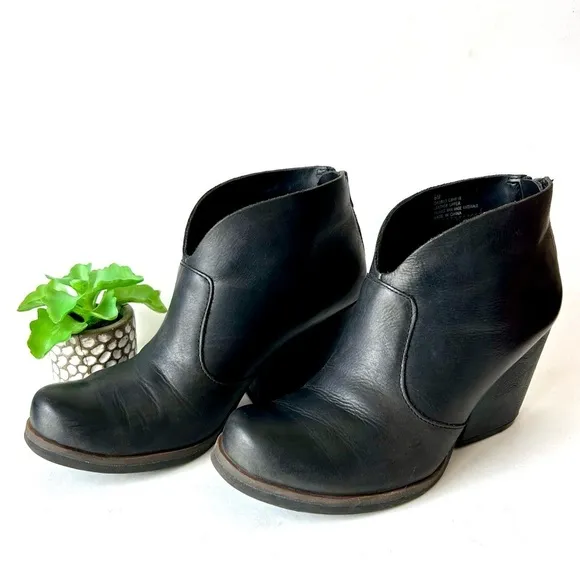 Korks Kork-Ease Gemini V Black Leather Ankle Boots Booties Size 6