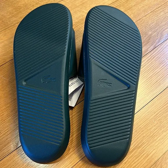 LACOSTE men’s GREEN MULTICOLORED EMBROIDERED LOGO - Croco Slides
