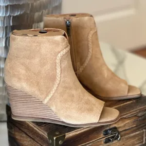 Lucky Brand Lureli Wedge Booties in Tan