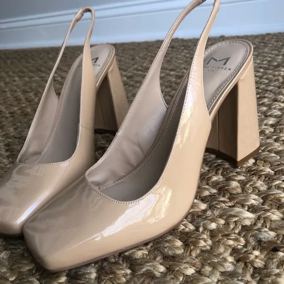 Marc Fisher Onna Leather Slingback Pumps. Size 7.5