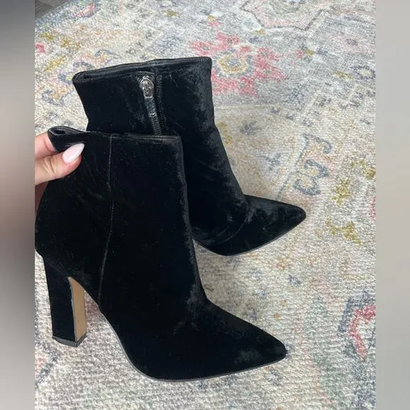Mark Fisher Mayae Women's Black Velvet Pointed Toe Ankle Booties Size 6