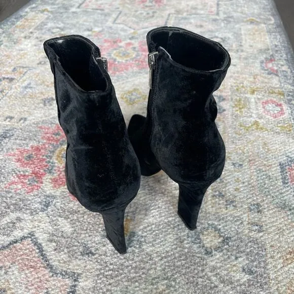Mark Fisher Mayae Women's Black Velvet Pointed Toe Ankle Booties Size 6