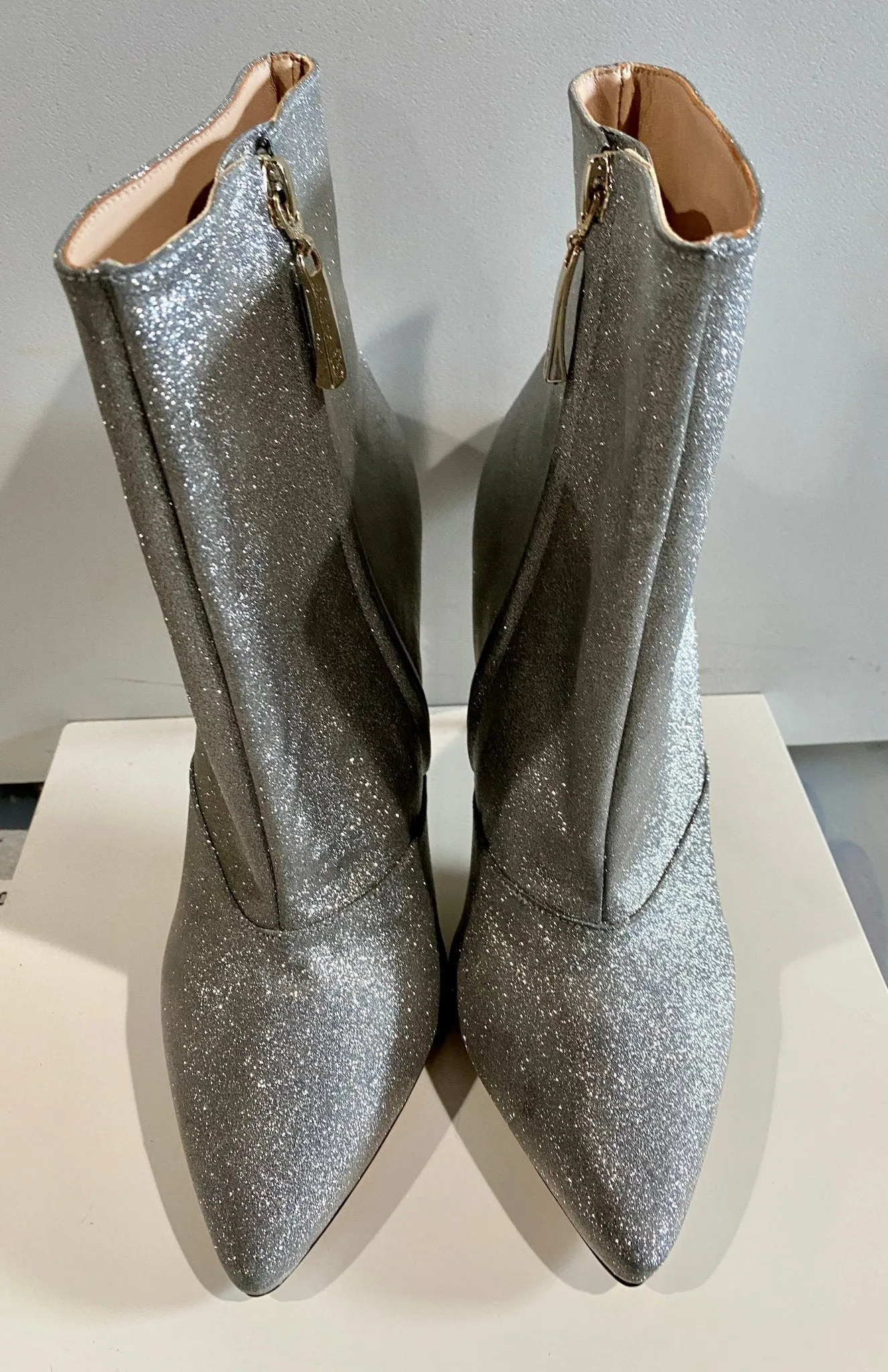 NADINE - SILVER GLITTER SAMPLE 9.5