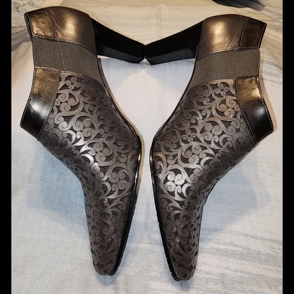 New Brighton Rhythm Leather Lace Design Laser Cut Booties Heels Size 8 1/2