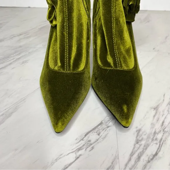New! Jeffrey Campbell Florette Green Crushed Velvet Pointy Toe Heel Bootie 7