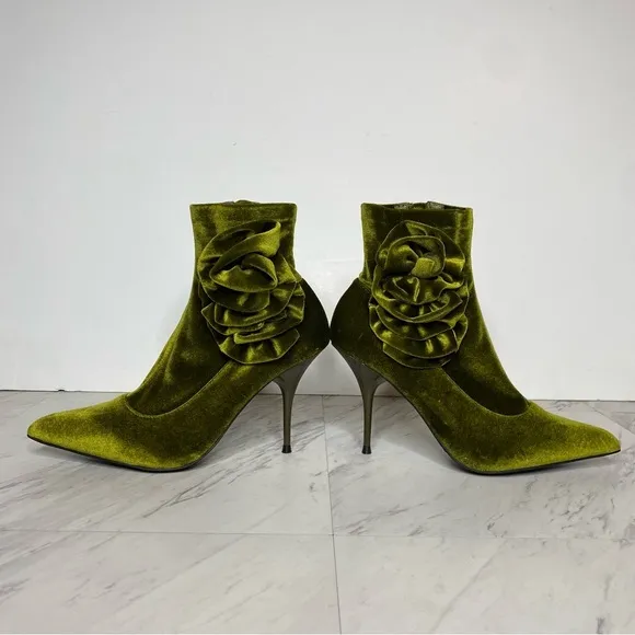 New! Jeffrey Campbell Florette Green Crushed Velvet Pointy Toe Heel Bootie 7