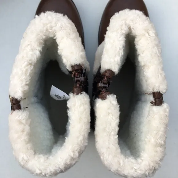NWOT Globalwin Faux Shearling Collar Ankle Boot