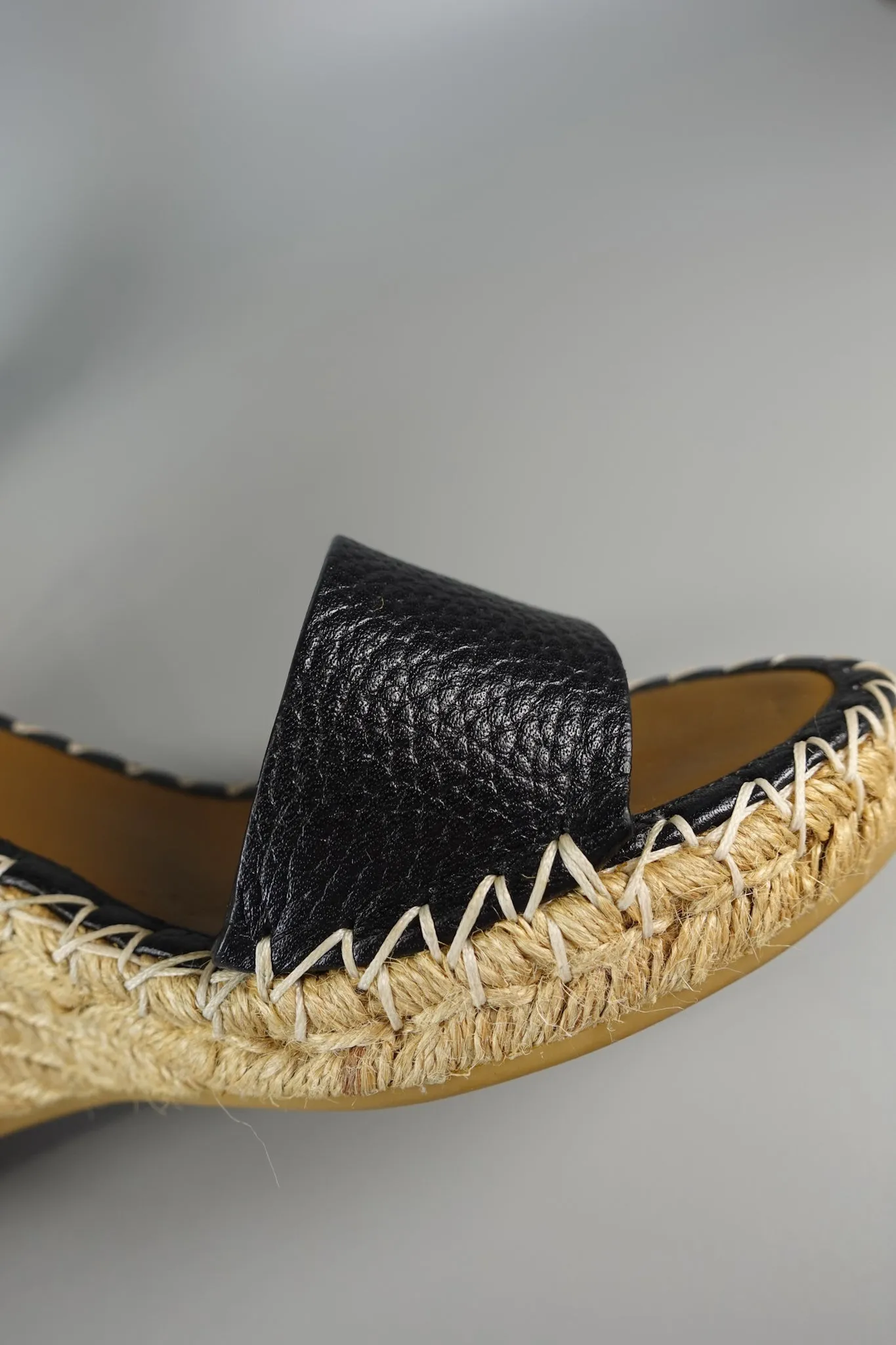 Rockstud Ankle Strap Espadrille Wedge in Black Grainy Calfskin Size 40 (26cm)