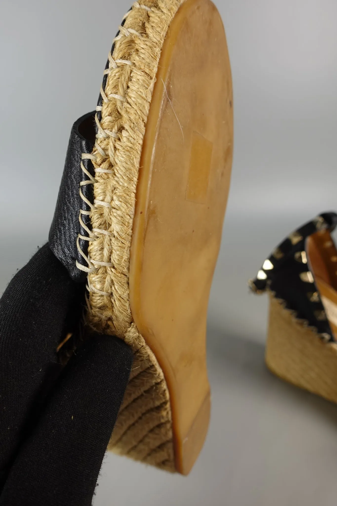 Rockstud Ankle Strap Espadrille Wedge in Black Grainy Calfskin Size 40 (26cm)