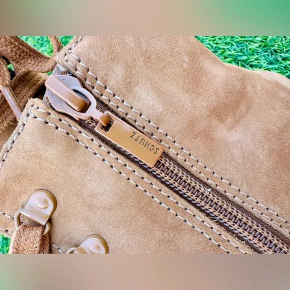 Schutz Woman’s Xayane Suede Lace-Up Combat Booties. Size 8 🥾⭐️