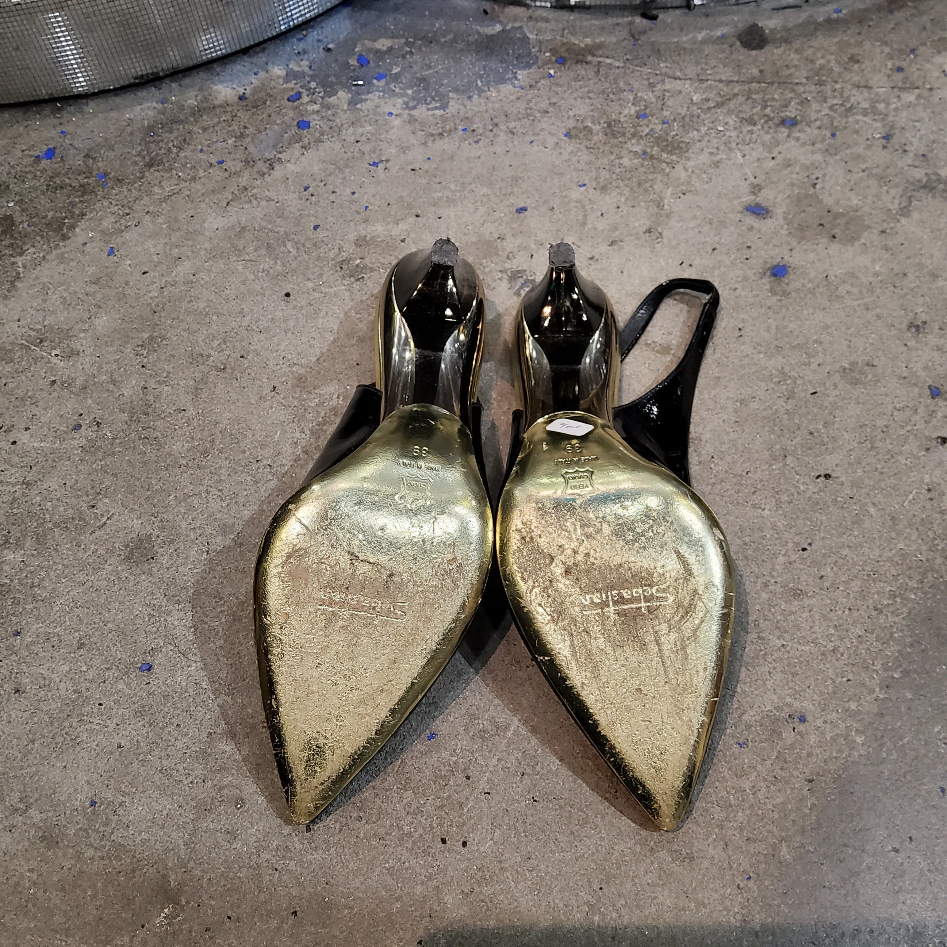 Slingback pumps