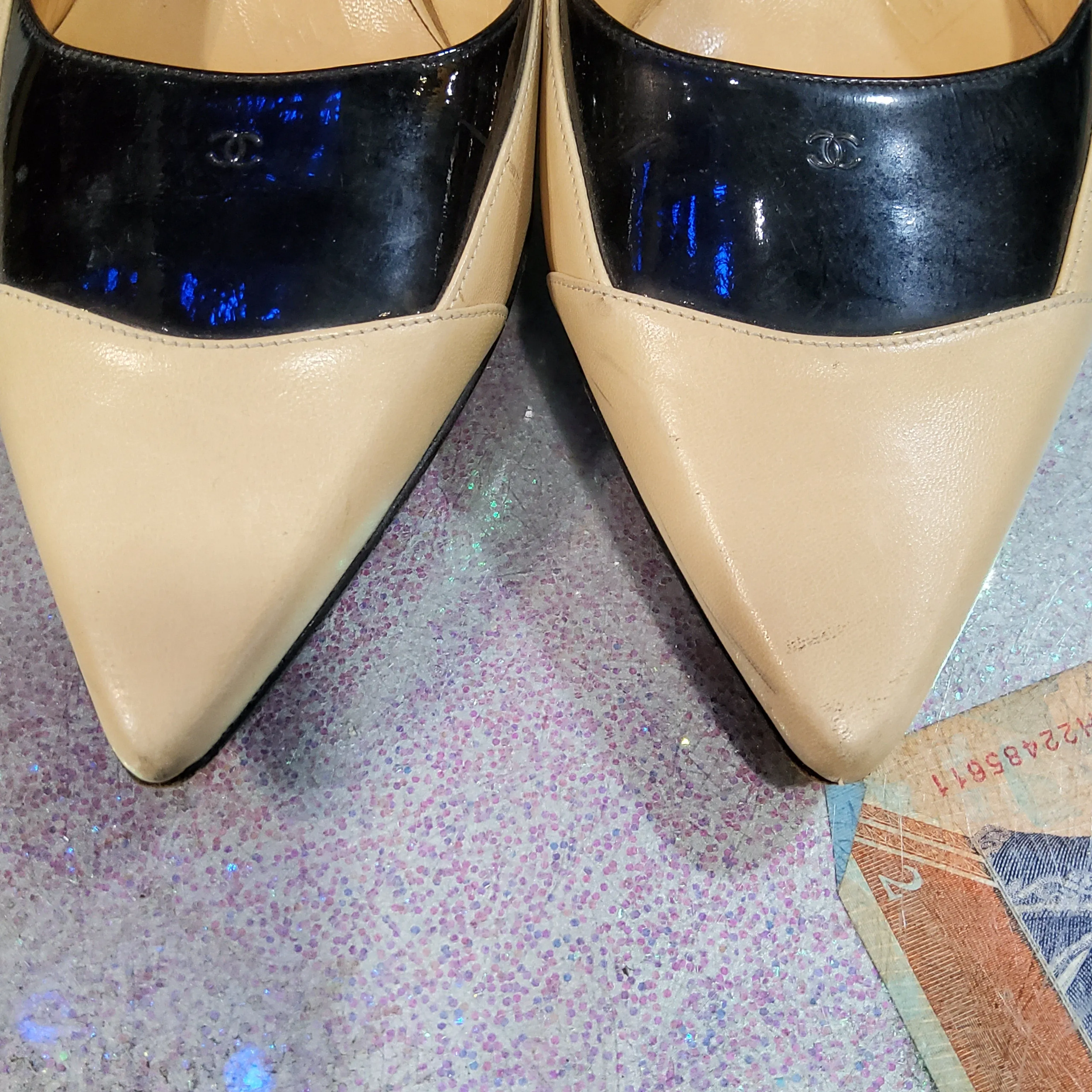 Slingback pumps