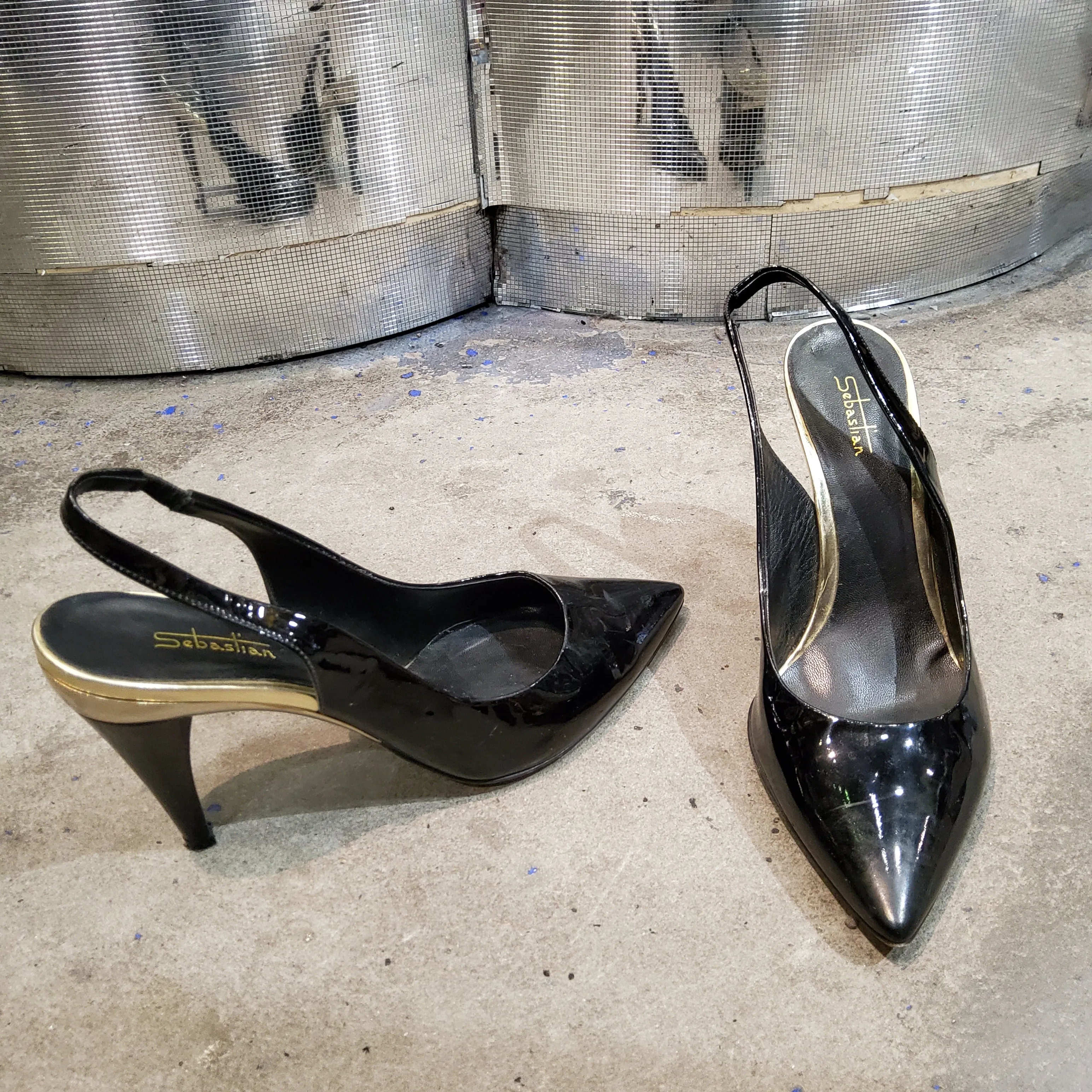 Slingback pumps