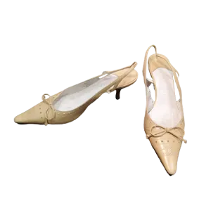 Slingback pumps