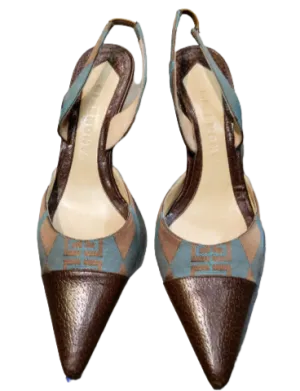 Slingback pumps
