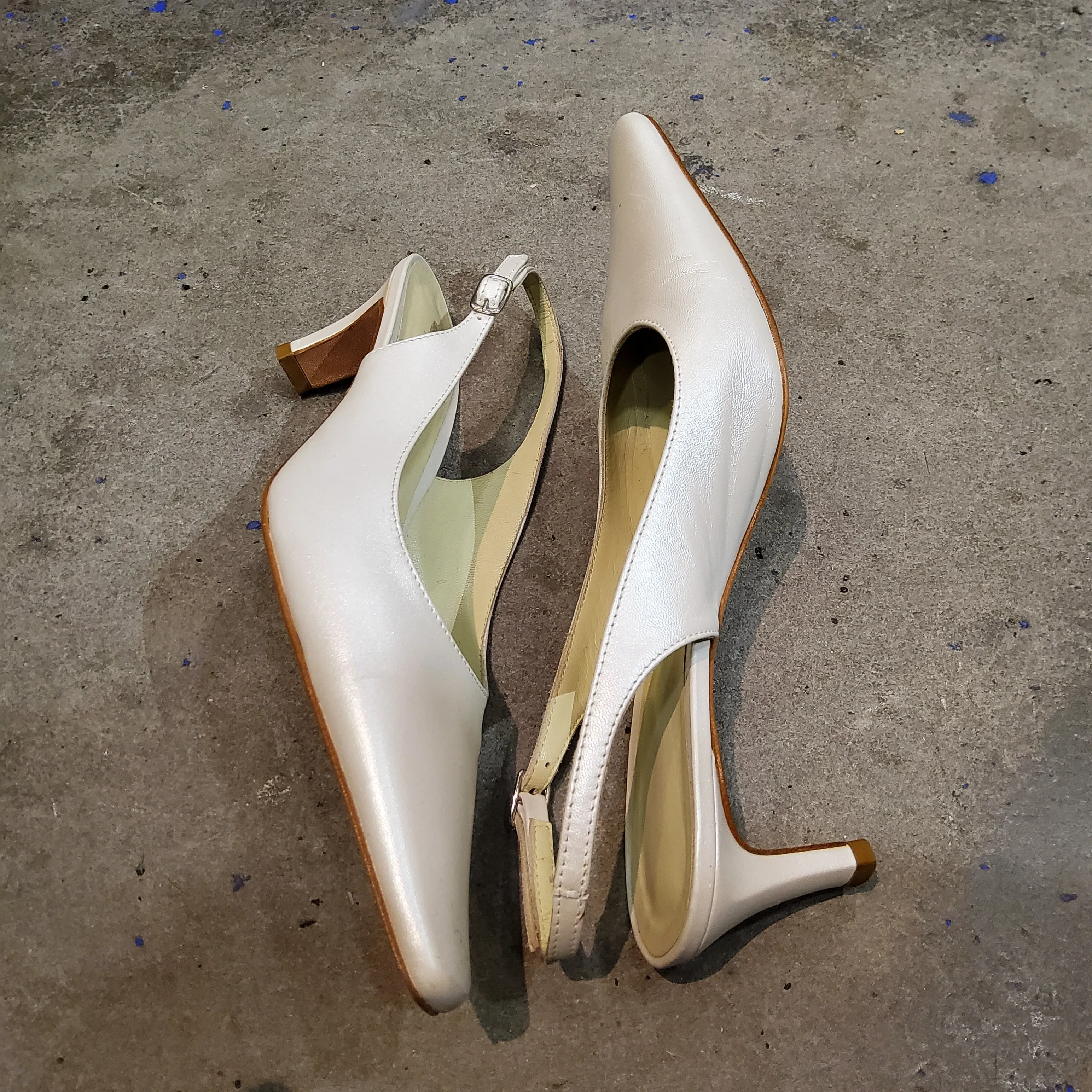Slingback pumps