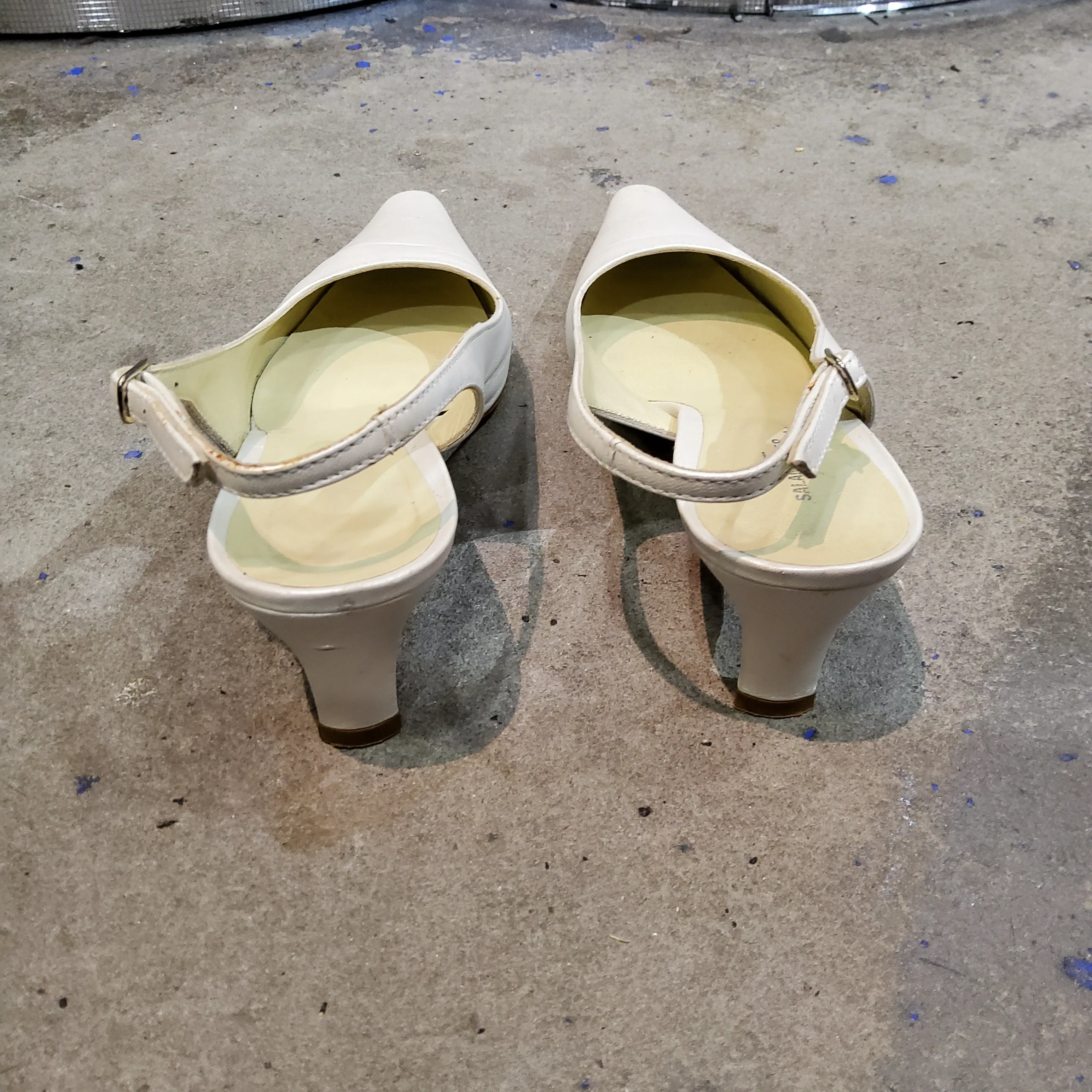 Slingback pumps