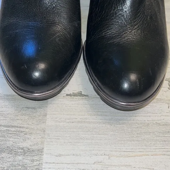 SOFFT leather booties. Size 11