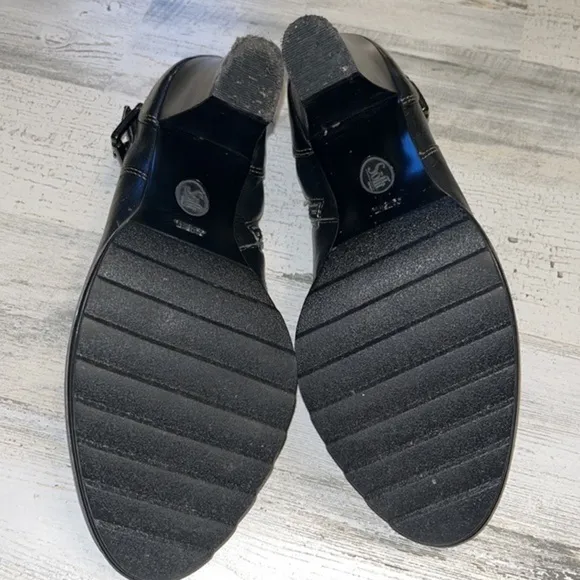 SOFFT leather booties. Size 11