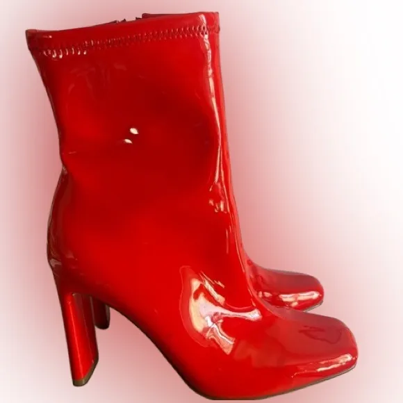 Steve Madden, size 7.5, true red, beautiful 4&quot; heel, half calf bootie!